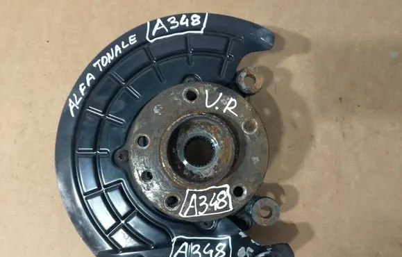 Alfa Romeo Tonale Front wheel hub spindle knuckle C54419M19N