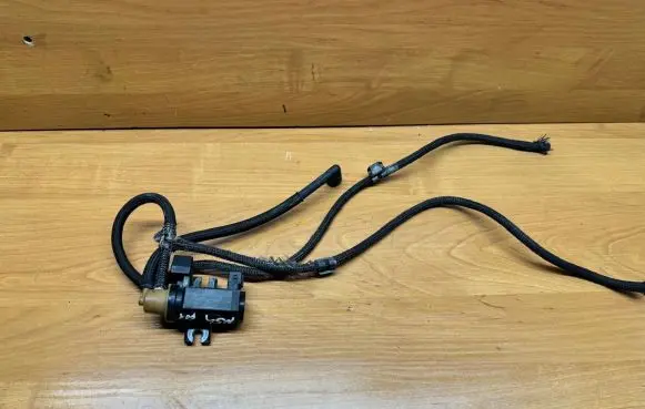 BMW 7 F01 F02 F03 F04 Turbo solenoid valve 7595375 11T059 70088714