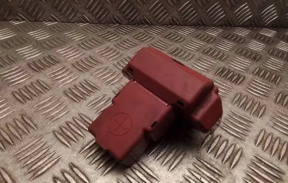 Suzuki Vitara (LY) Battery relay fuse 