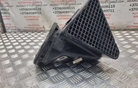 Audi Q7 4L Air intake duct part 4L0819049