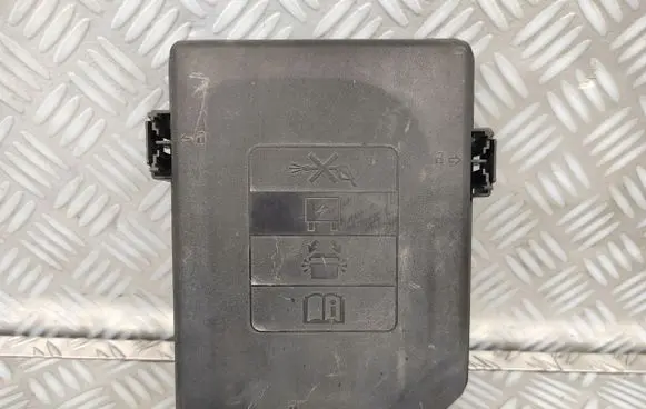 Opel Astra K Fuse box cover 39019198