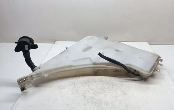 BMW 1 F20 F21 Windshield washer fluid reservoir/tank 7241673