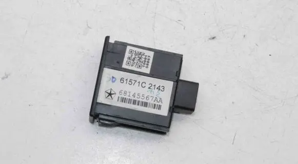 Chrysler Voyager USB socket connector 68145567AA