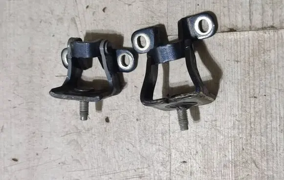 Seat Arona Tailgate/trunk/boot hinge 5G68273010