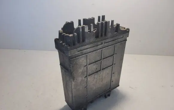Renault Scenic I Engine control unit/module 8200059885 28SA4365 0281010077