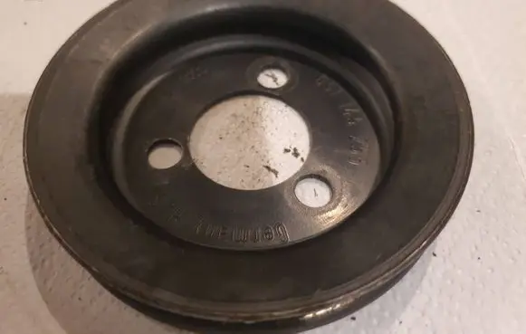 Audi 100 200 5000 C3 Power steering pump pulley 051145255