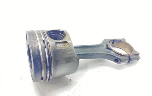 Mercedes-Benz Vito Viano W639 Piston with connecting rod 8854a