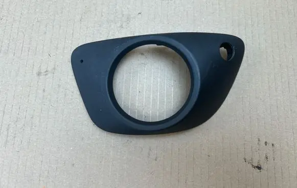 Porsche Macan (95B) Front fog light trim/grill 95B807795
