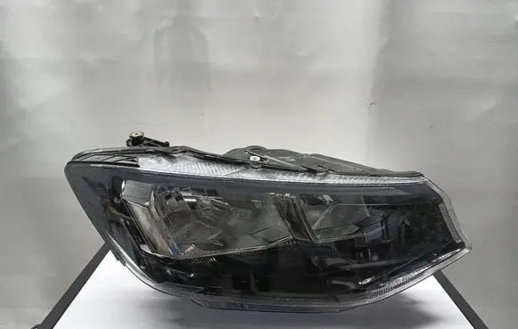 Volkswagen Caddy Headlight/headlamp 2K8941C06