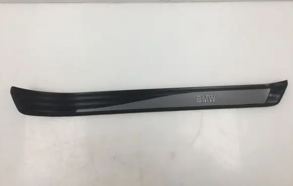 Front sill trim cover