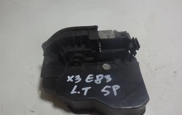 BMW X3 E83 Rear door lock 7167075