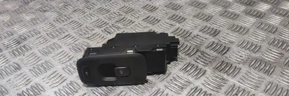 Volvo XC70 Electric window control switch 30737519