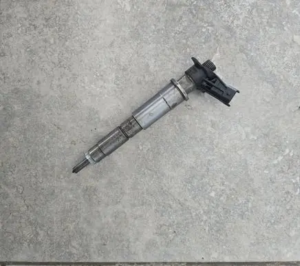 Fuel injector