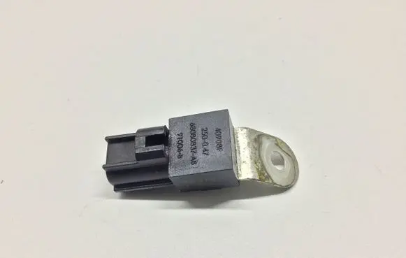 Chrysler Town u0026 Country V Combustion relay 68080837AB