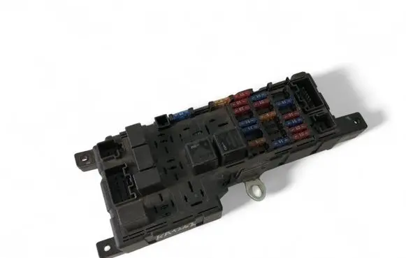 Volvo V70 Fuse box set 8637841