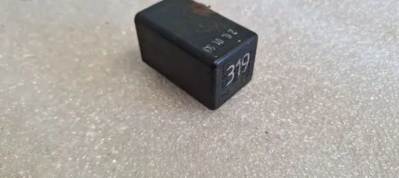 Audi 100 S4 C4 Other relay 447955532