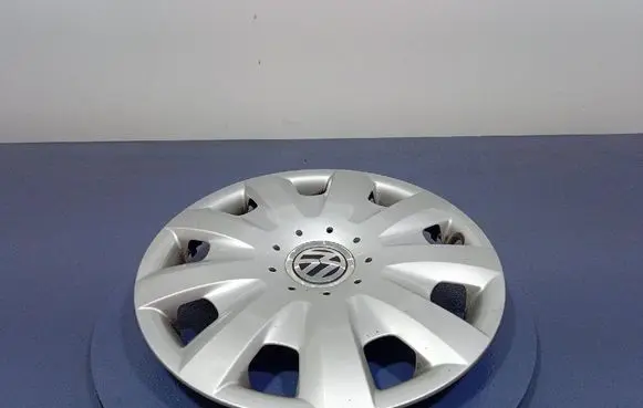 Volkswagen Cross Touran I R17 wheel hub/cap/trim 1T0601147D