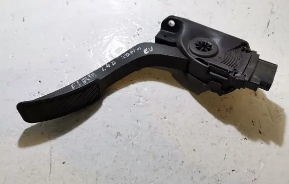 Ford Fiesta Accelerator throttle pedal 8V219F836AA 6PV00951700