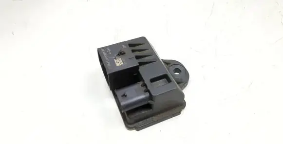 BMW 3 E90 E91 Glow plug pre-heat relay 7810856