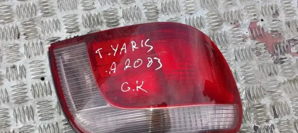 Toyota Yaris Rear/tail lights
