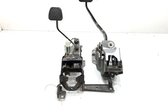 Honda CR-V Pedal assembly 