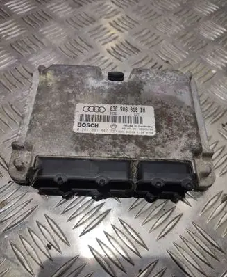 Audi A3 S3 8L Engine control unit/module 038906018BN 28SA3790 0281001847