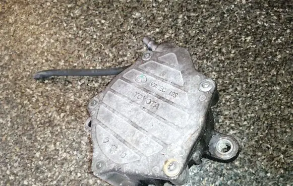 Toyota Avensis T250 Vacuum pump