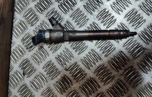 Renault Trafic III (X82) Fuel injector H8201055367