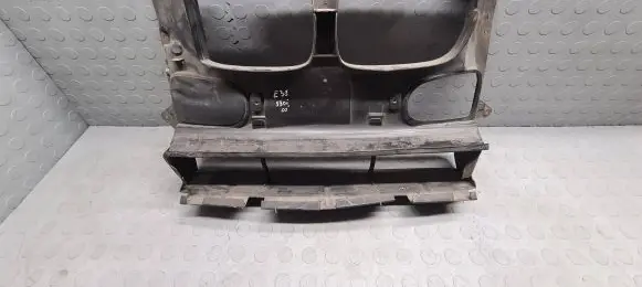 BMW 5 E39 Intercooler air guide/duct channel 8159959
