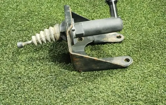 Clutch slave cylinder