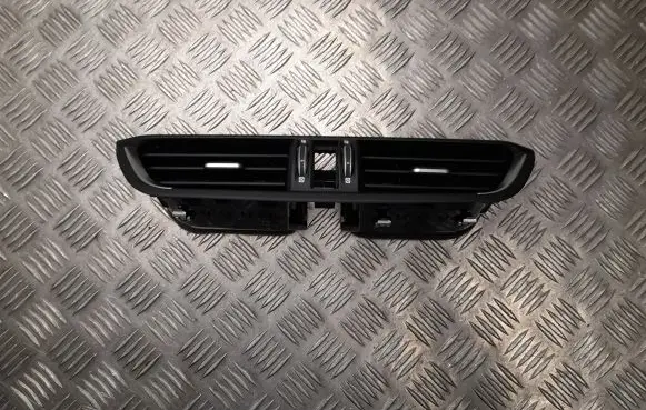 Alfa Romeo Giulia Dash center air vent grill 1561382370