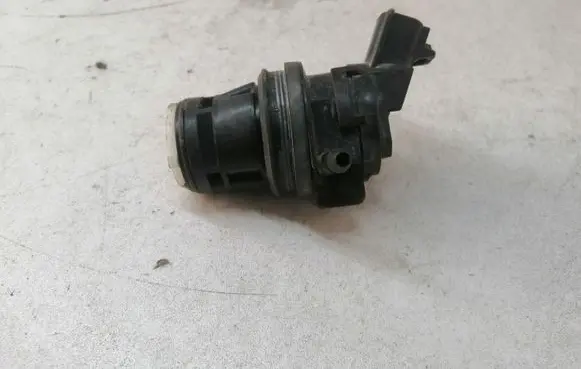 Toyota RAV 4 (XA40) Windscreen/windshield washer pump 8533060190 0602104541