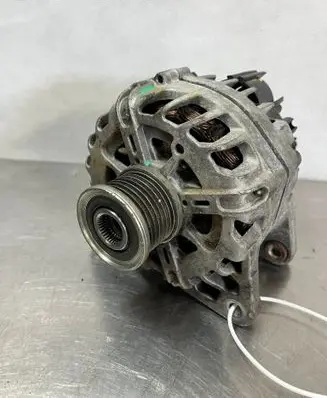 Renault Megane IV Generator/alternator 231008040R