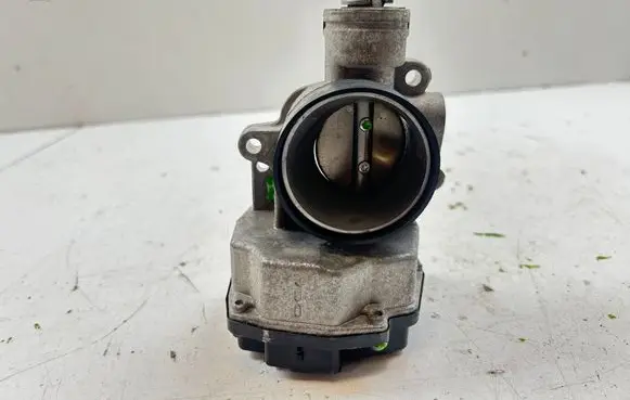Citroen C4 I Throttle valve 9640796280