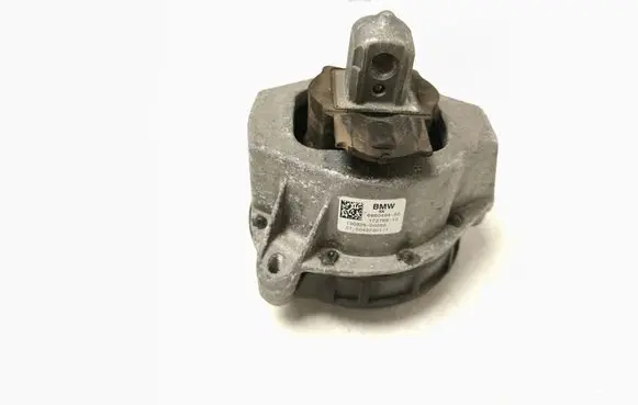 BMW 3 G20 G21 Engine mount bracket 6860494