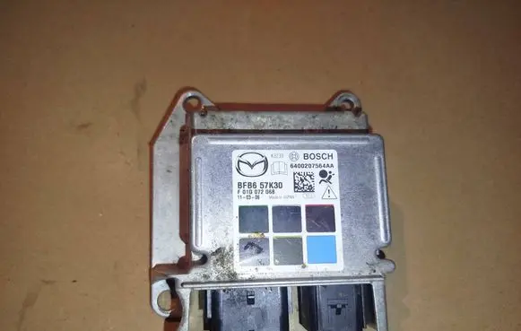 Mazda 3 II Airbag control unit/module BFB657K30 6400207564AA F01G072068