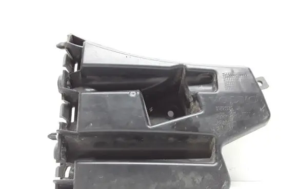Volvo V60 Front bumper mounting bracket 30796625