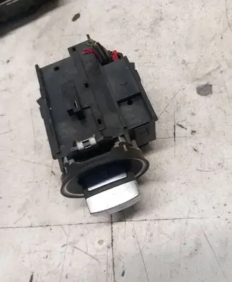Volkswagen PASSAT B6 Ignition lock 3C0905843 33303401 116026019