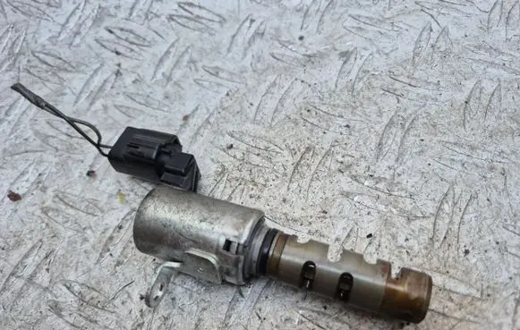 Lexus GS 300 350 430 450H Camshaft vanos timing valve 1533031020