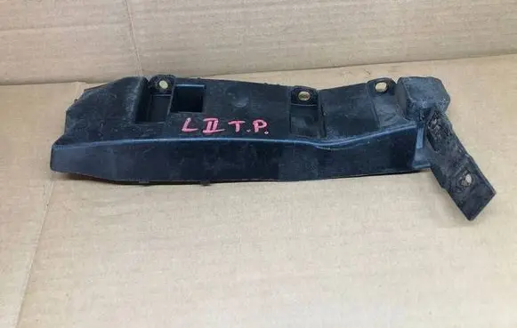 Skoda Yeti (5L) Bumper support mounting bracket corner 1P0807394A