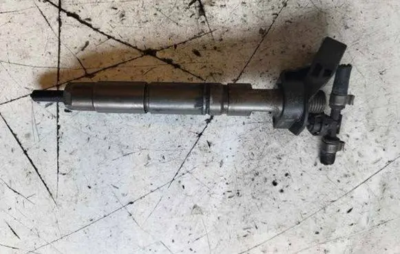 Mercedes-Benz CLS C219 Fuel injector 0445115076