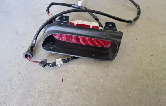Nissan Patrol Y61 Third/center stoplight