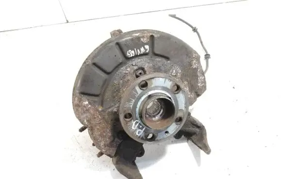 Skoda Fabia Mk2 (5J) Front wheel hub