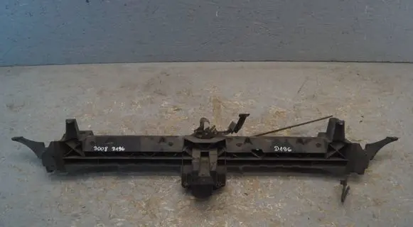 Peugeot 3008 I Front bumper mounting bracket 9805433490