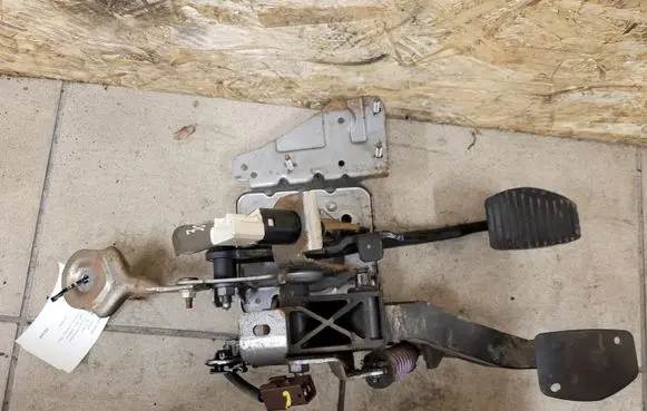 Peugeot 307 Pedal assembly 