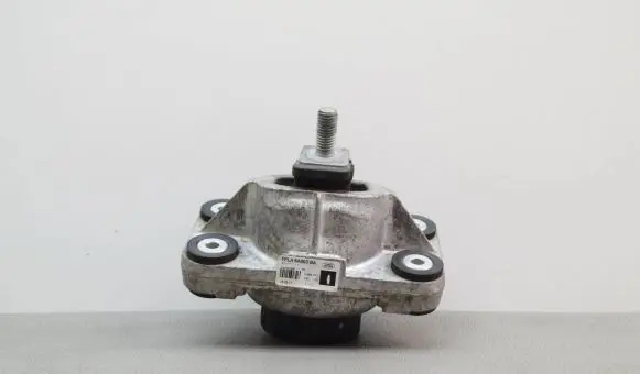 Land Rover Range Rover L405 Engine mount bracket FPLA6A003BA