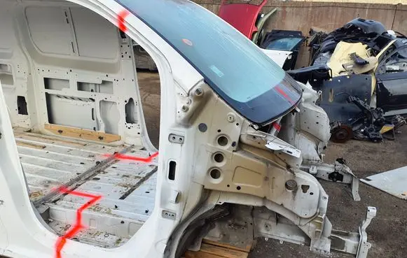 Opel Vivaro Front quarter panel 