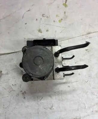 Audi A6 Allroad C6 ABS Pump 4F0910517AB 4F0614517R
