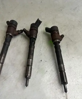 Hyundai Getz Fuel injector 0445110126