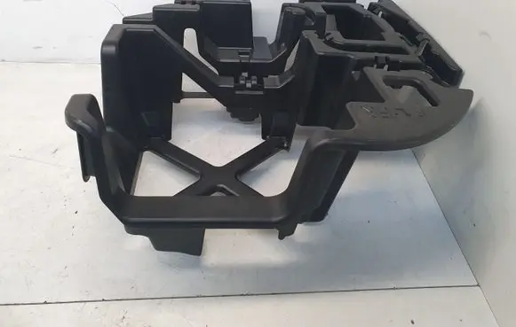 Toyota Prius (XW30) Tool box 6477747050